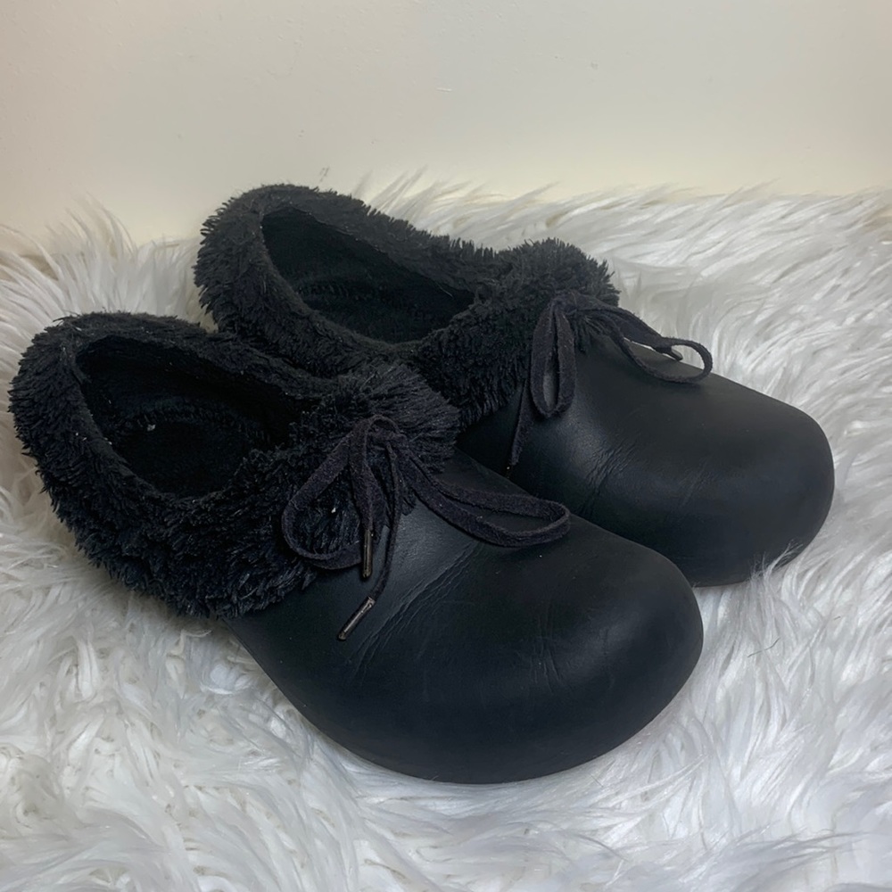 Black Crocs Women’s  size 10